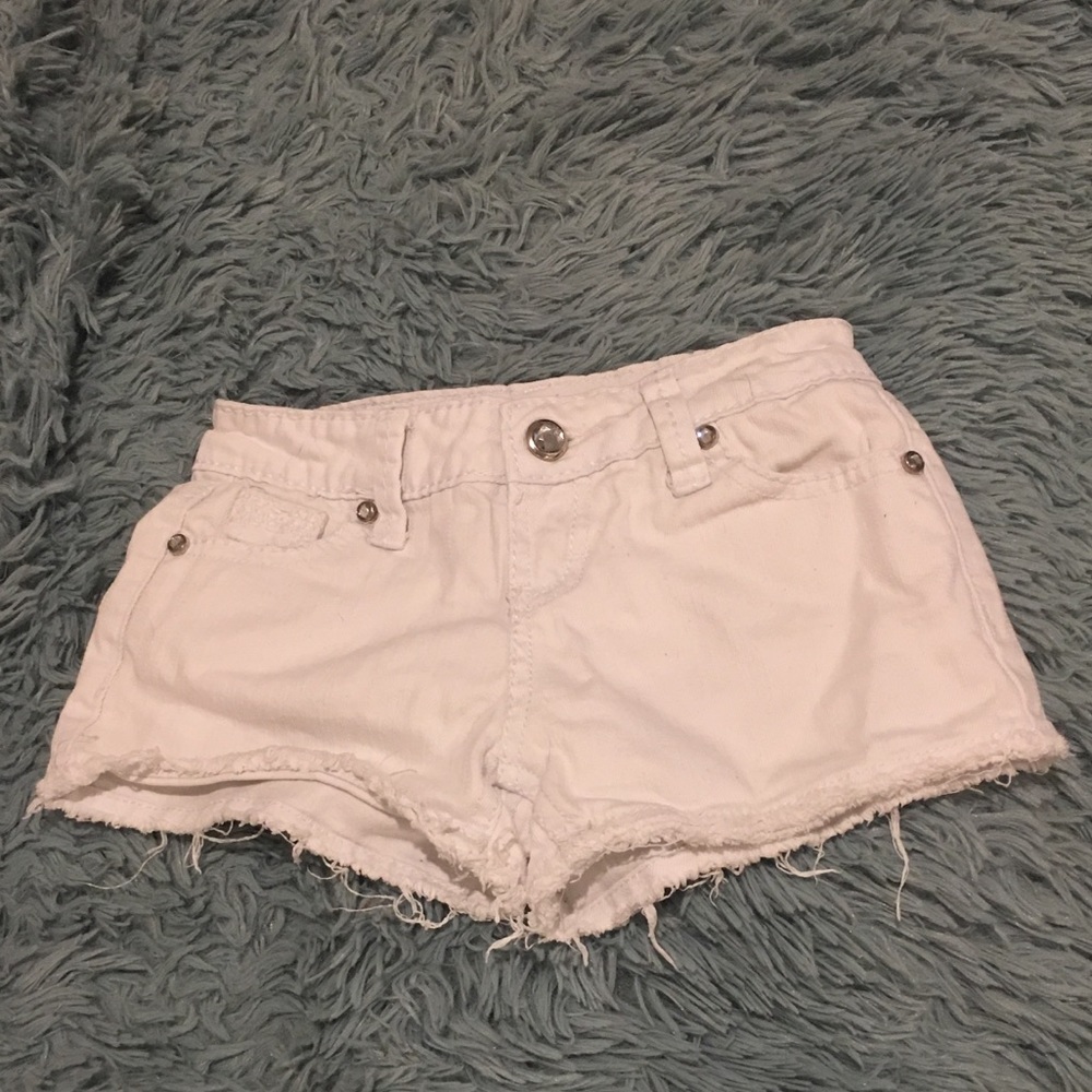 Tractor white shorts